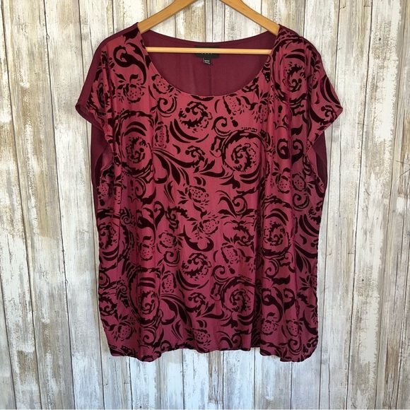 Lane Bryant Tops - Lane Bryant Velvet Burnout Swirl Scoop Neck Cap Sleeve Top Burgundy 18/20